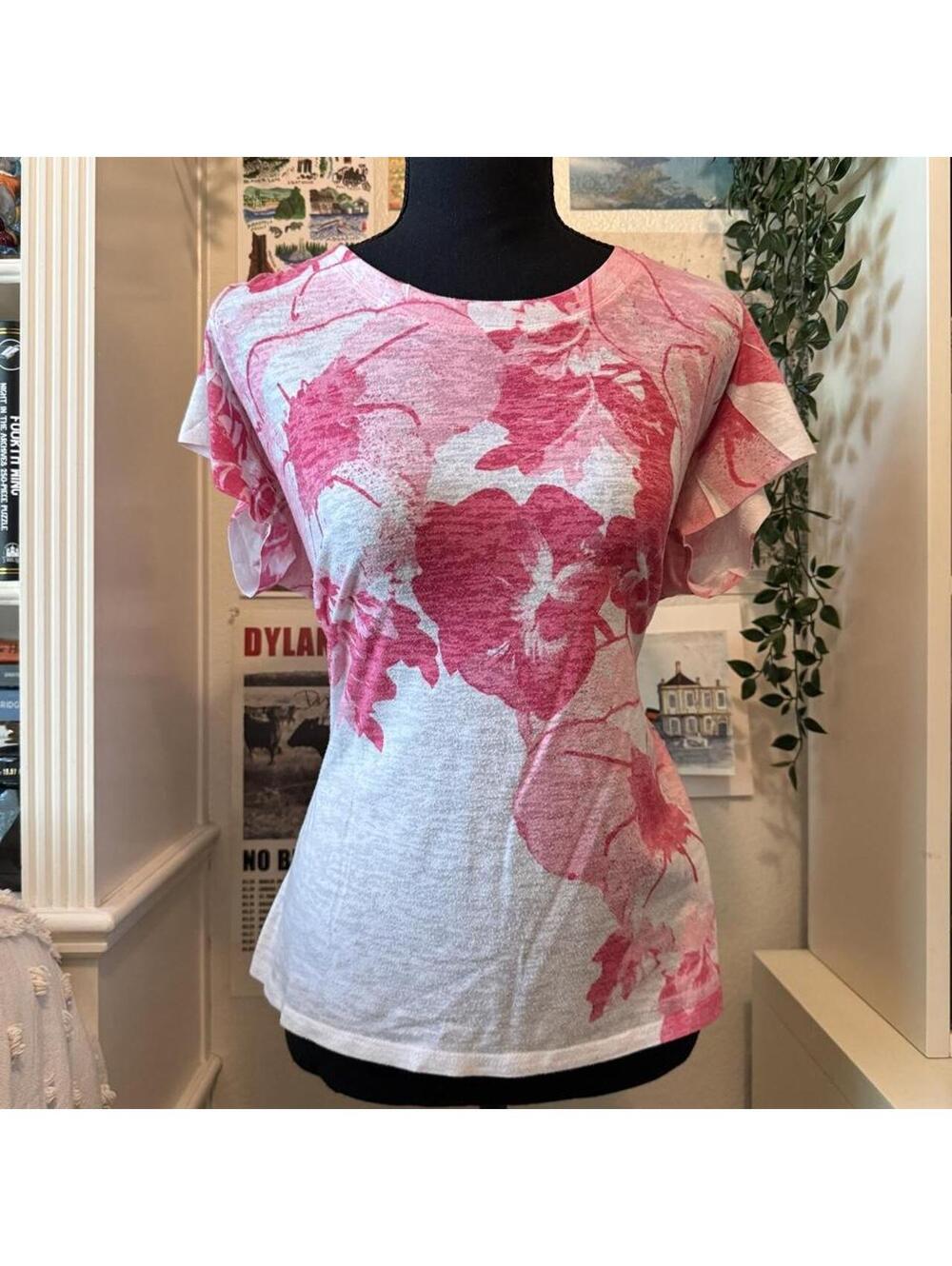 Kenneth Cole Reaction Pink Floral Y2K Short Sleeve Tee